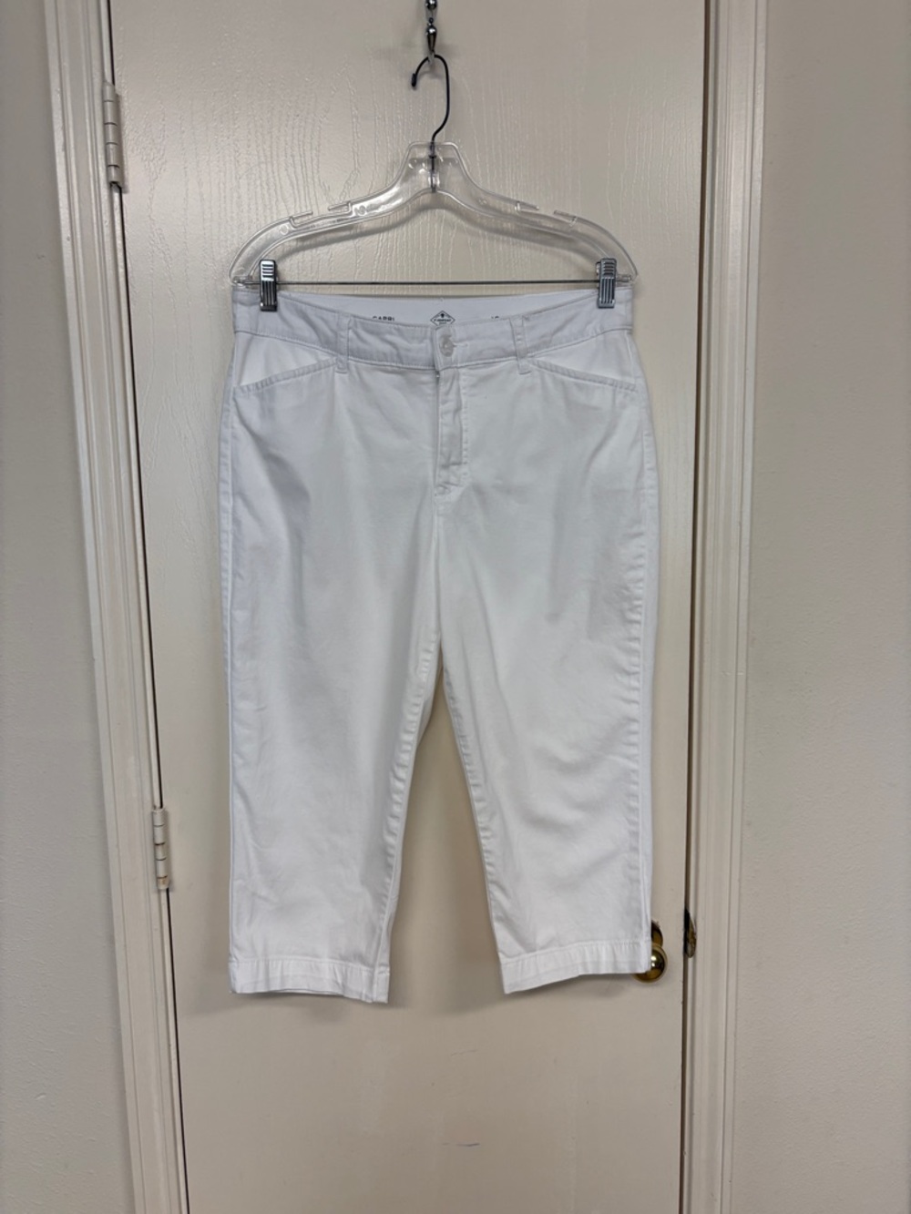 St John’s White Cropped Casual Capri Pants